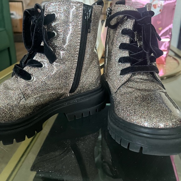 Primark Sparkly Kids Boots - Picture 4 of 7